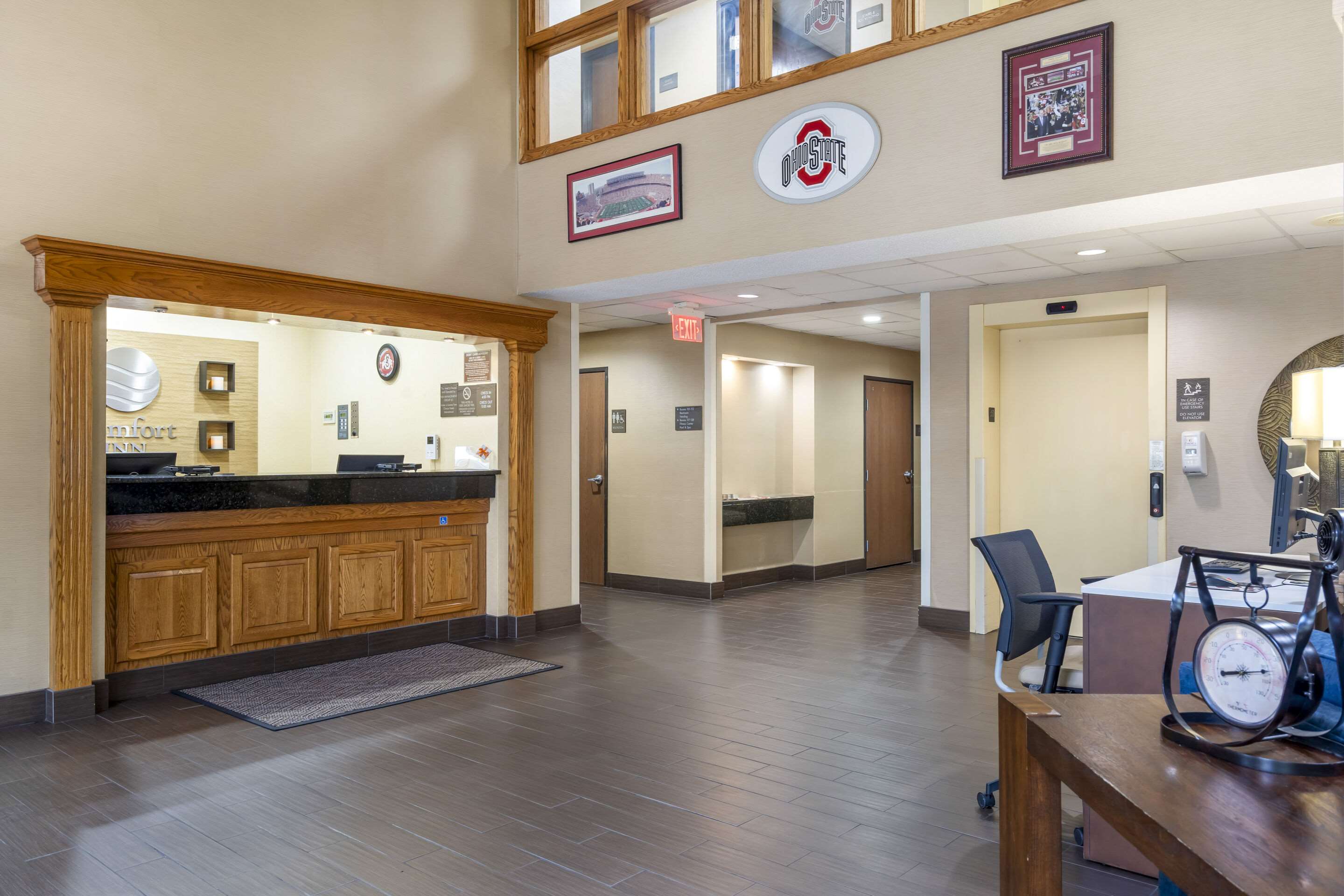 Hotel lobby | Comfort Inn North/Polaris