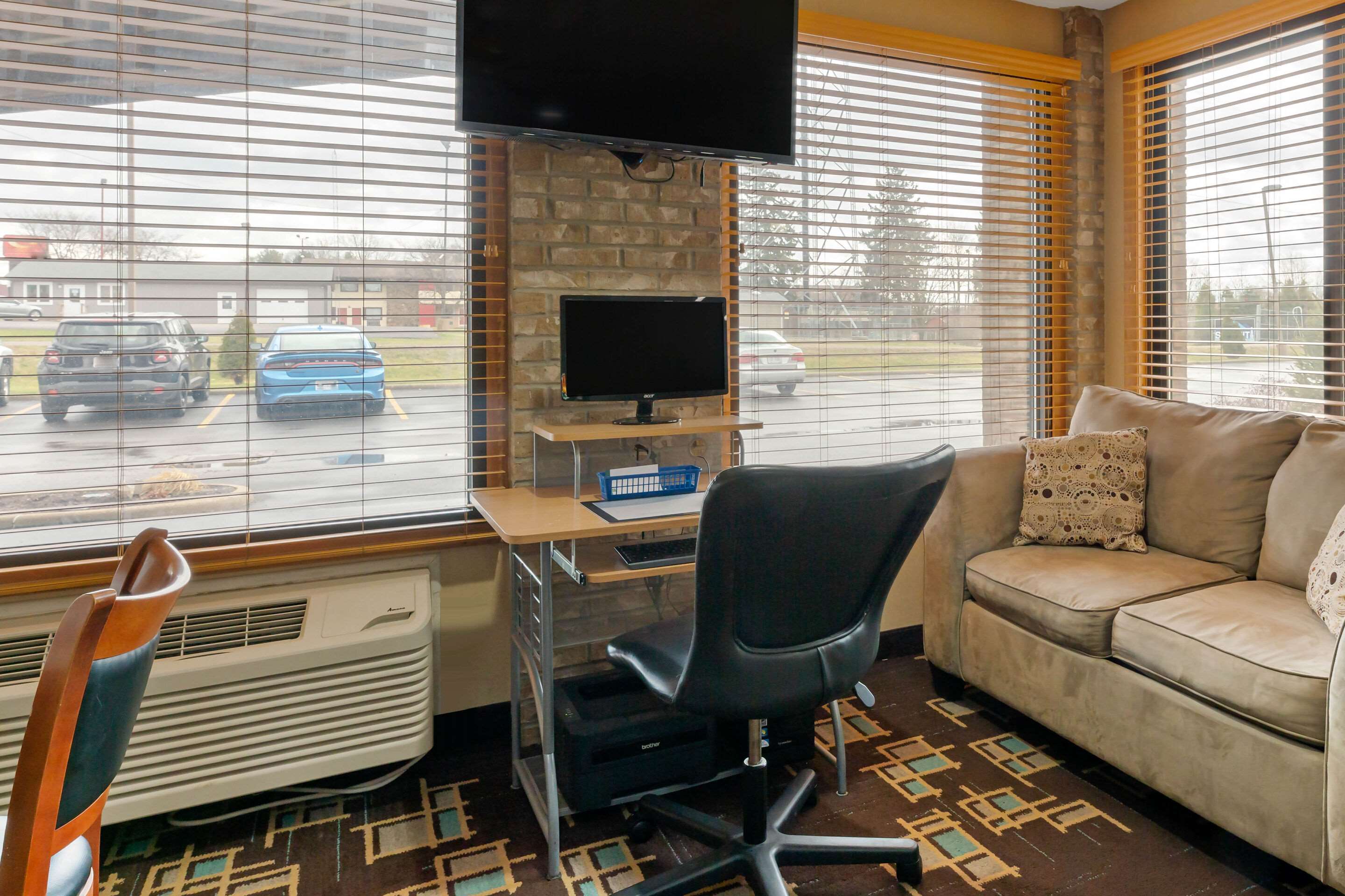 Business center | Quality Inn-Wooster
