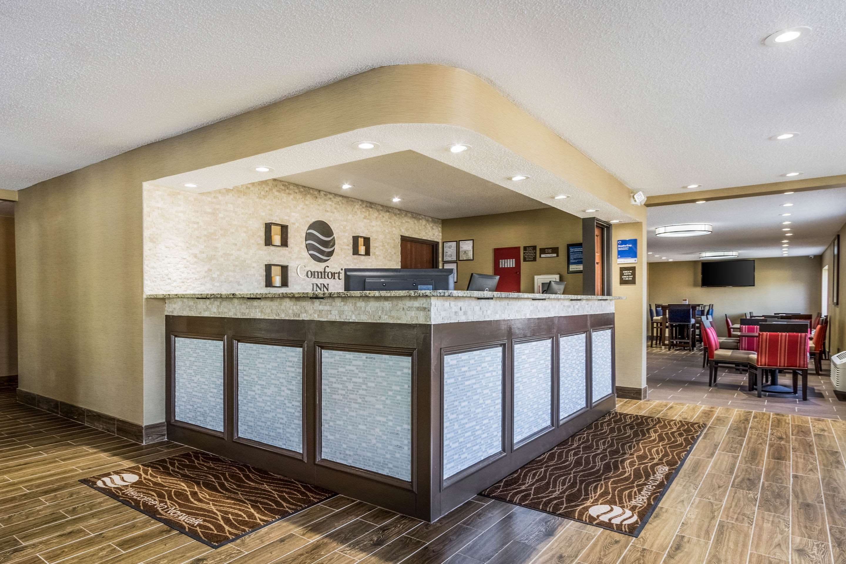 Spacious lobby with sitting area | Comfort Inn Norwalk - Sandusky