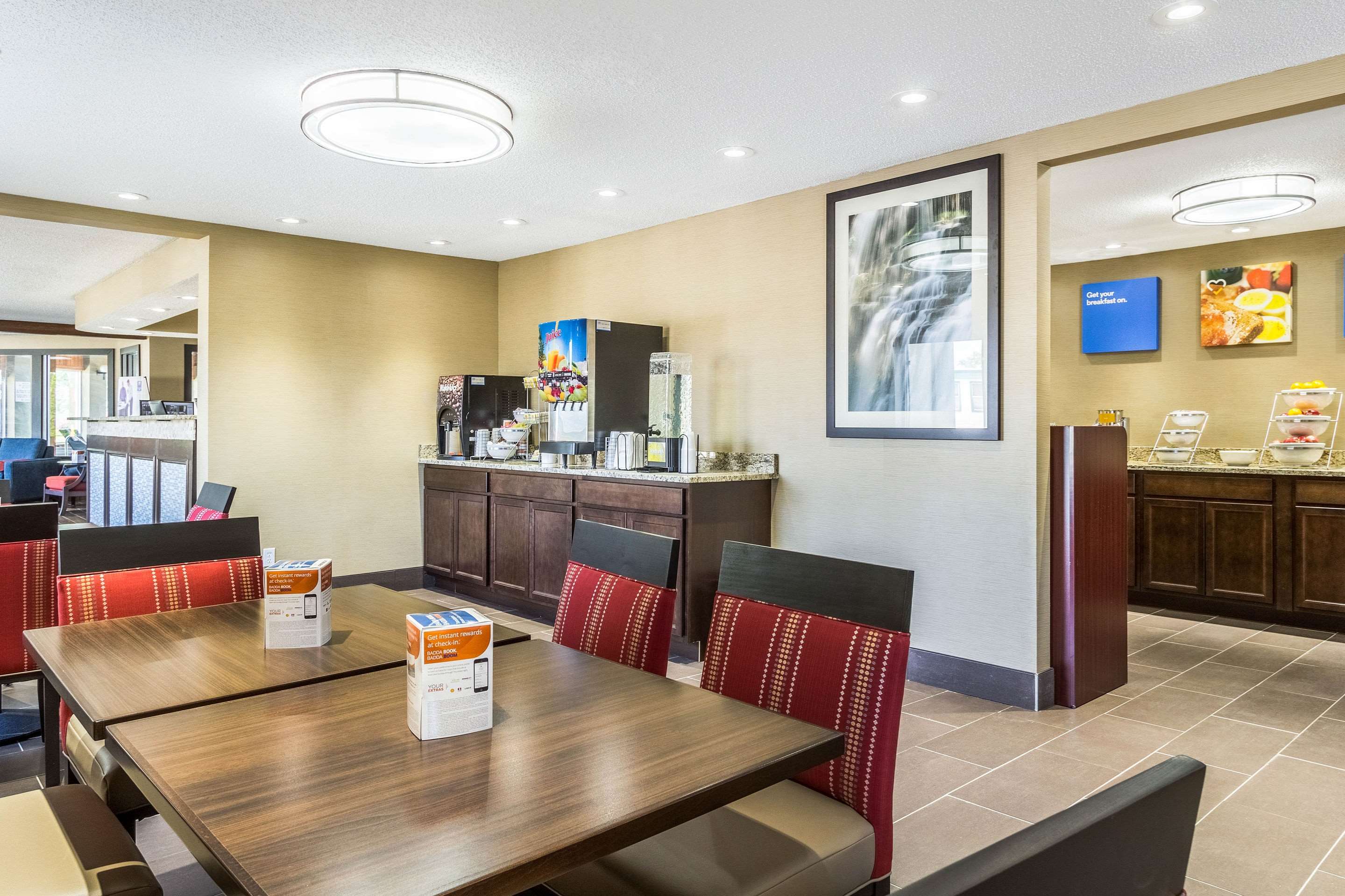 Assorted breakfast items | Comfort Inn Norwalk - Sandusky