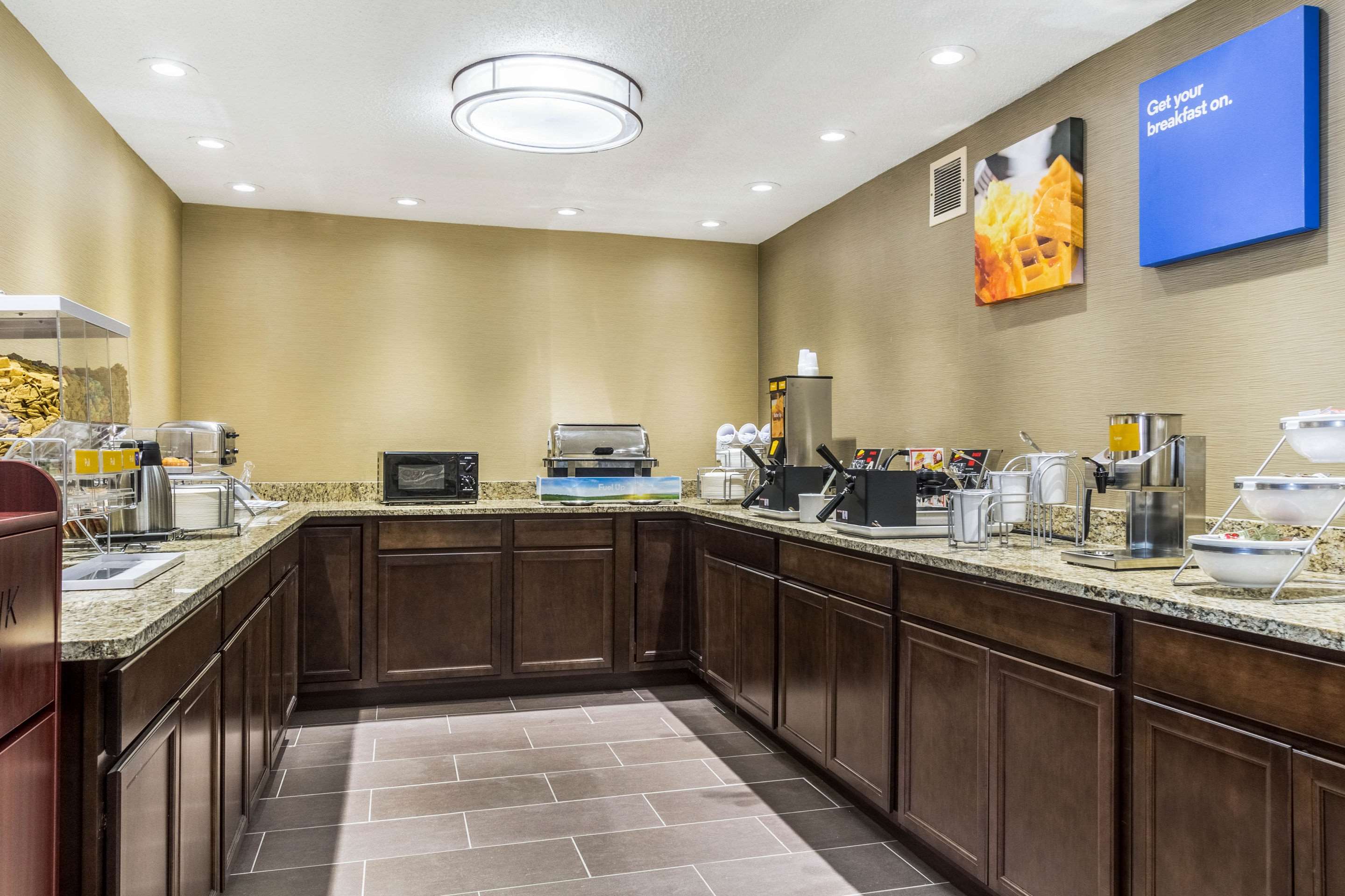 Assorted breakfast items | Comfort Inn Norwalk - Sandusky