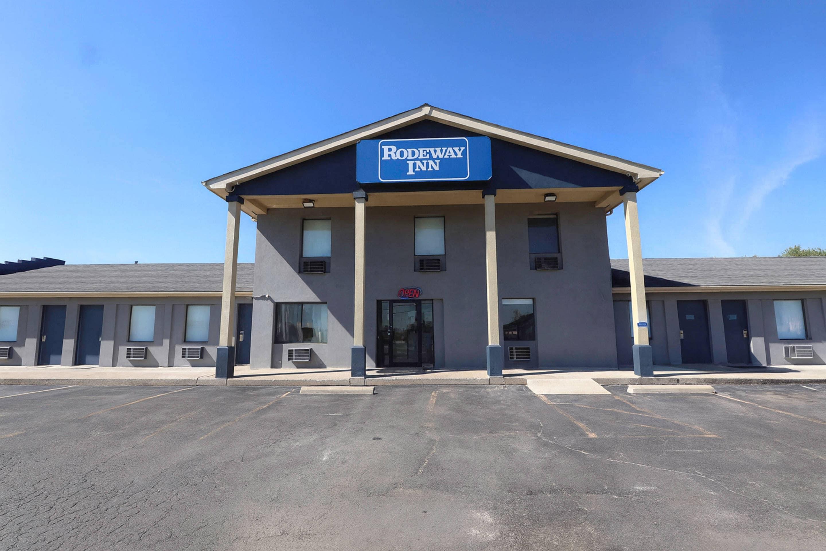 Hotel exterior | Rodeway Inn