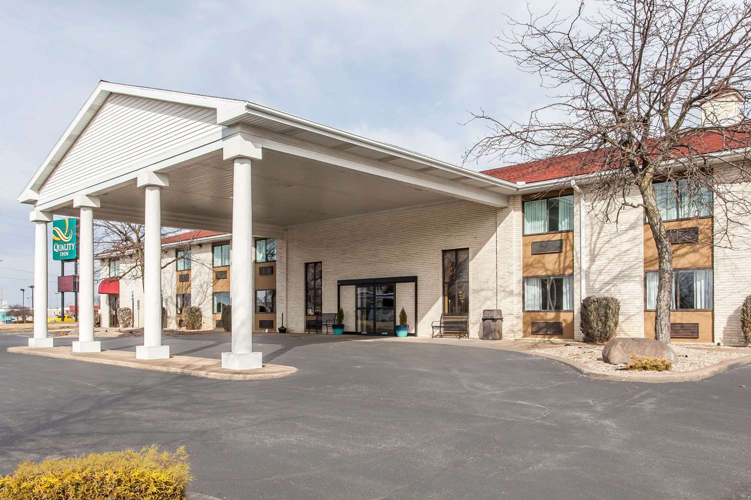 Quality Inn Cedar Point South Milan, OH See Discounts