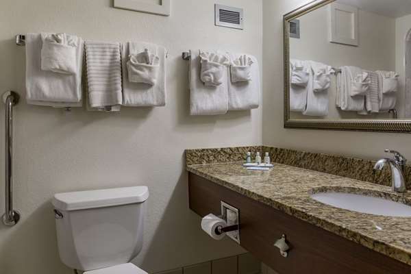  - Quality Inn & Suites Zanesville