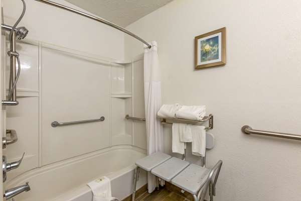  - Quality Inn Northeast Toledo