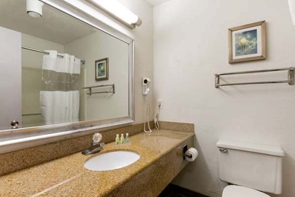  - Quality Inn Northeast Toledo