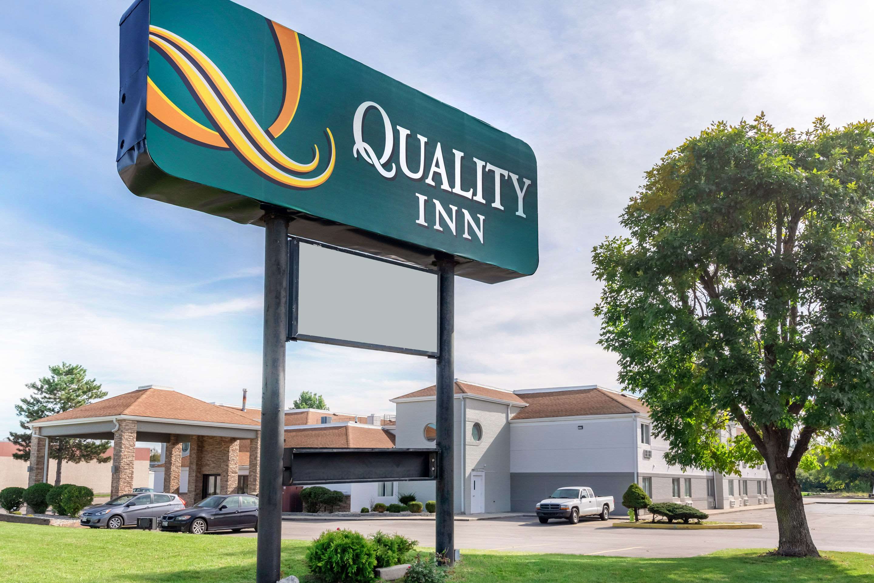 Hotel exterior | Quality Inn - Fairborn