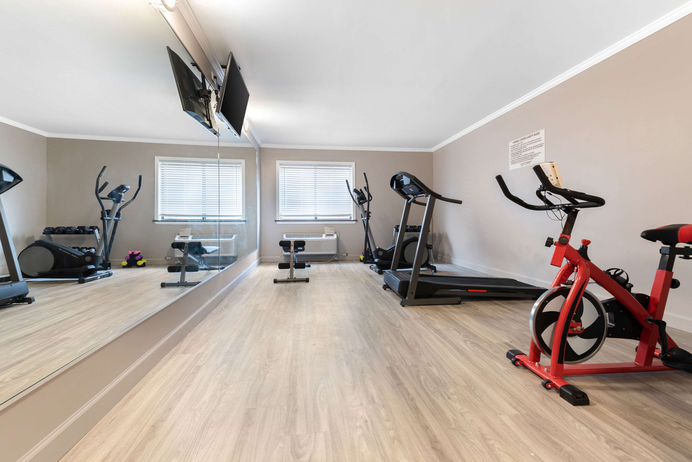 Fitness center | Quality Inn - Fairborn