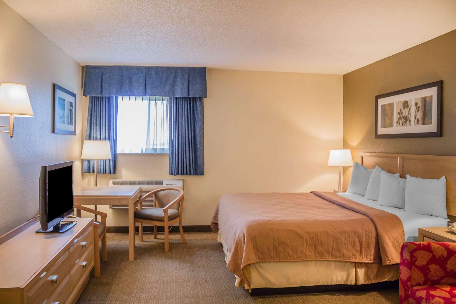 Quality Inn Port Clinton, OH See Discounts