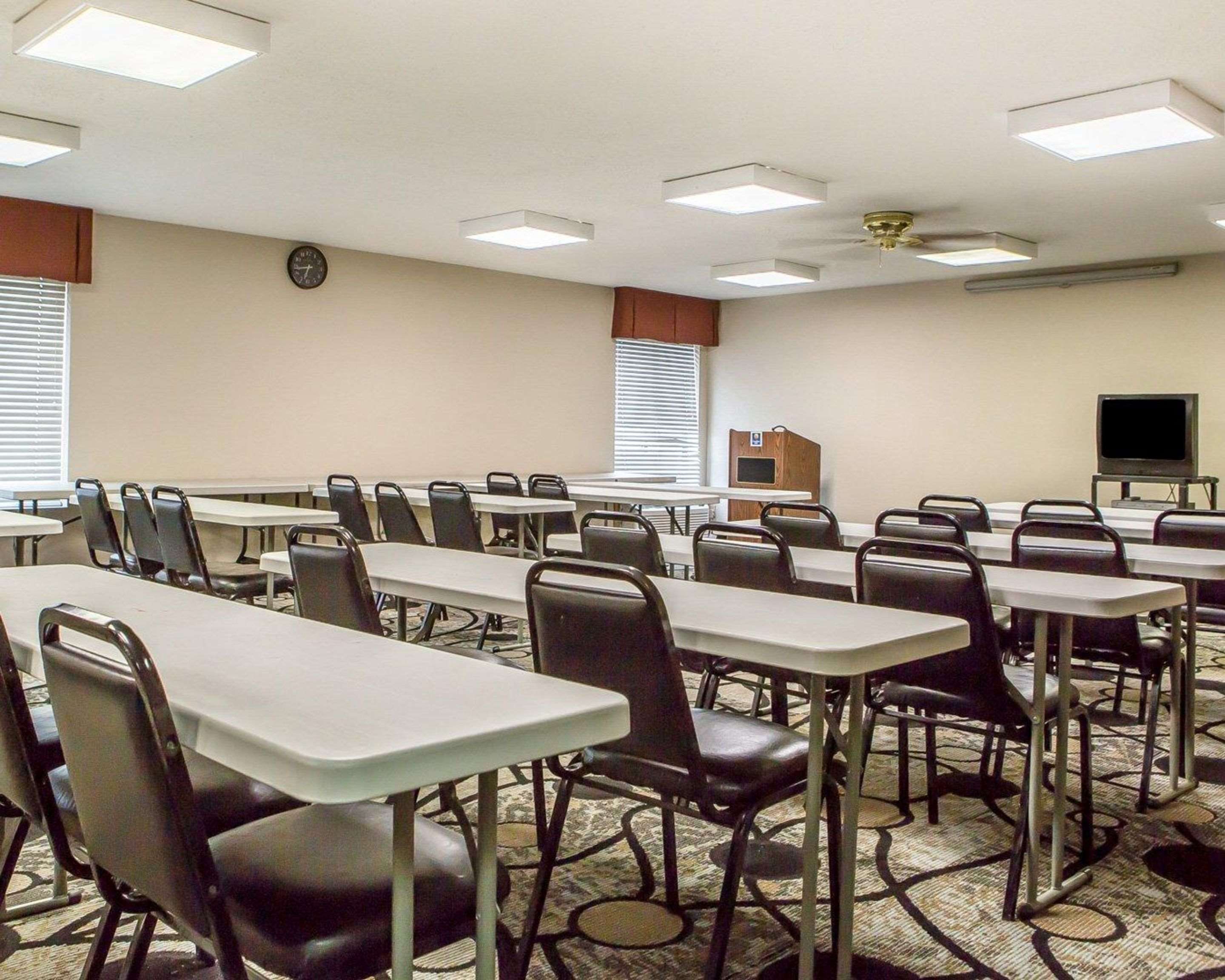 Meeting room | Quality Inn Circleville