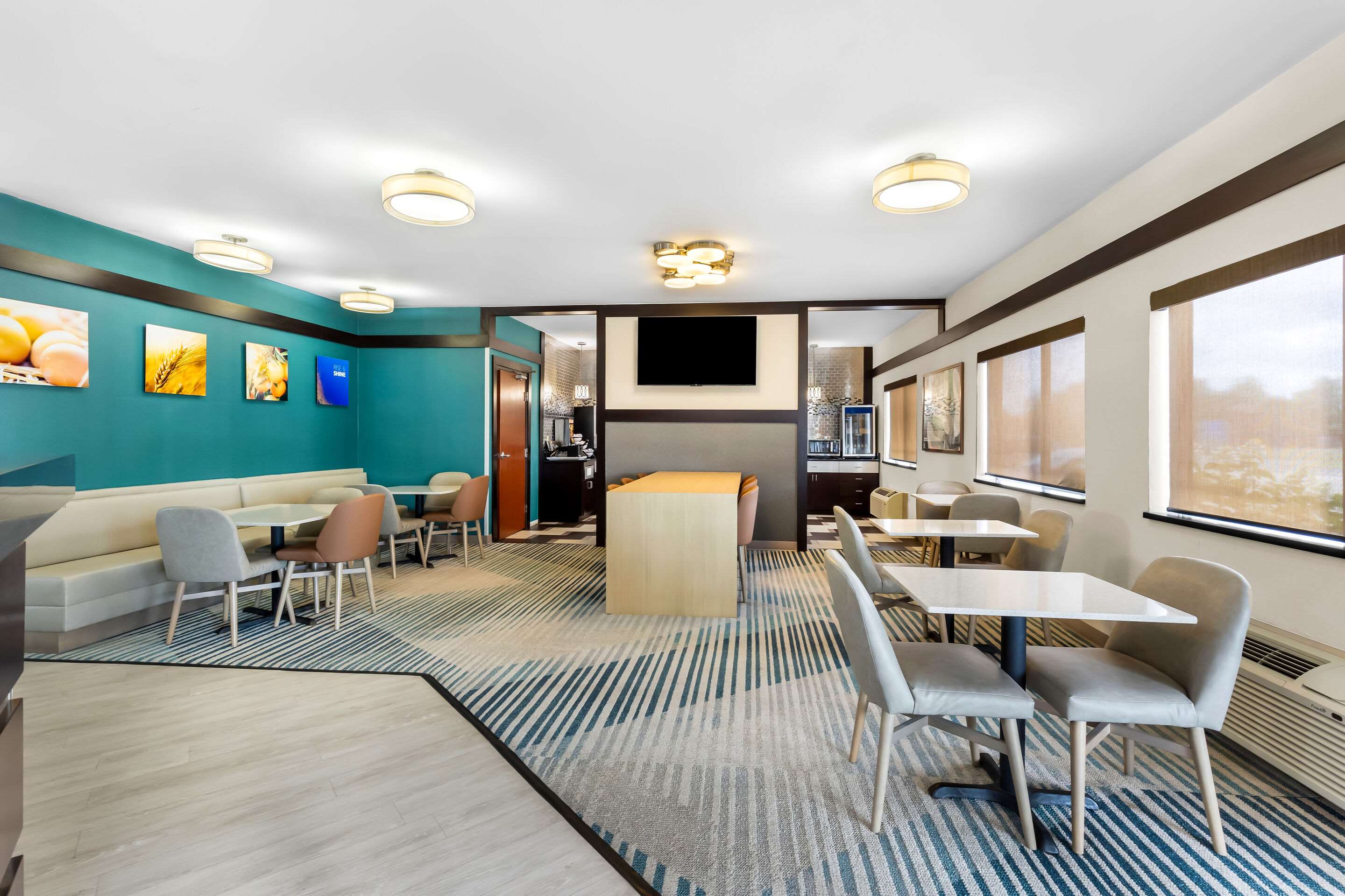 Breakfast area | Comfort Inn Marion