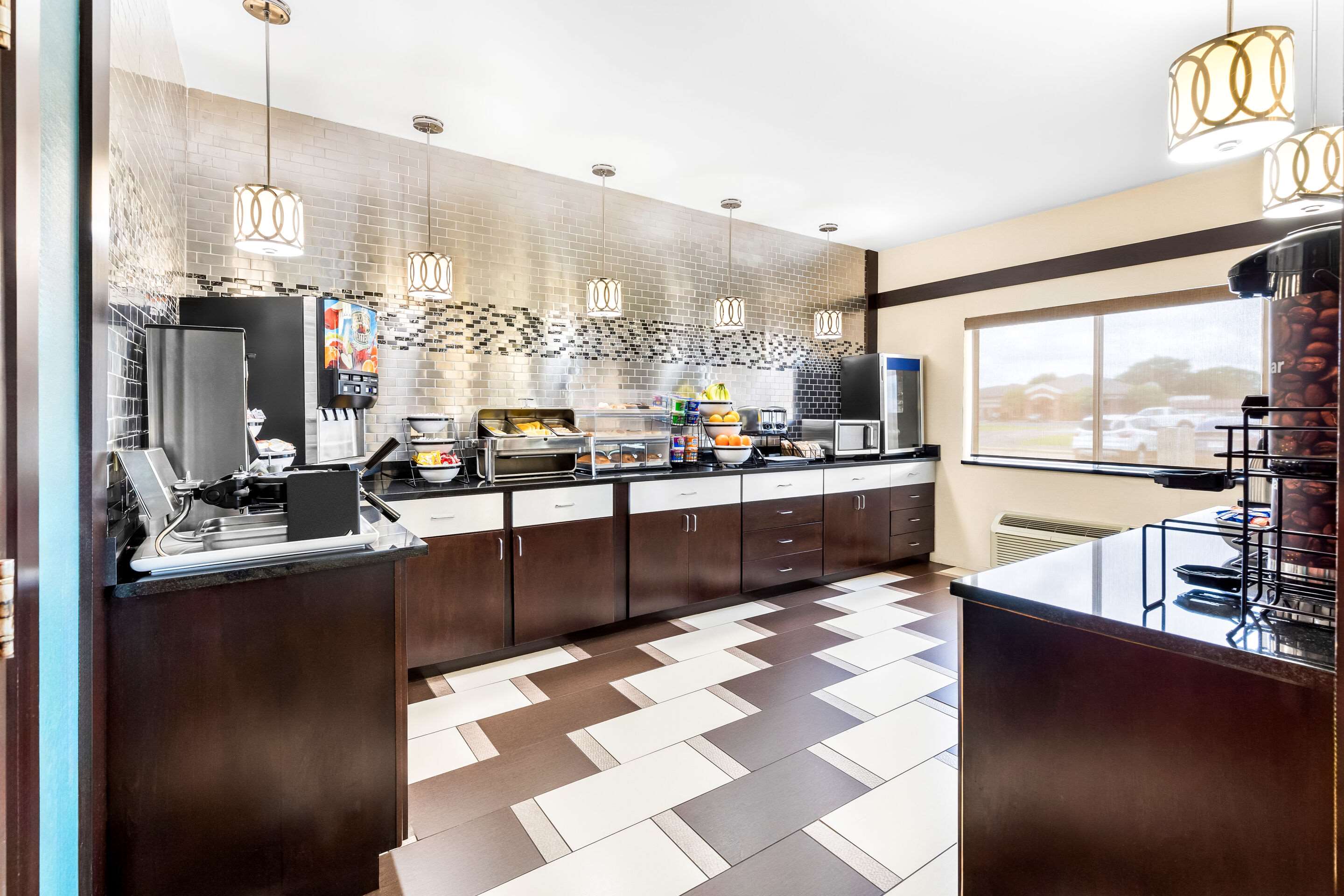 Breakfast area | Comfort Inn Marion