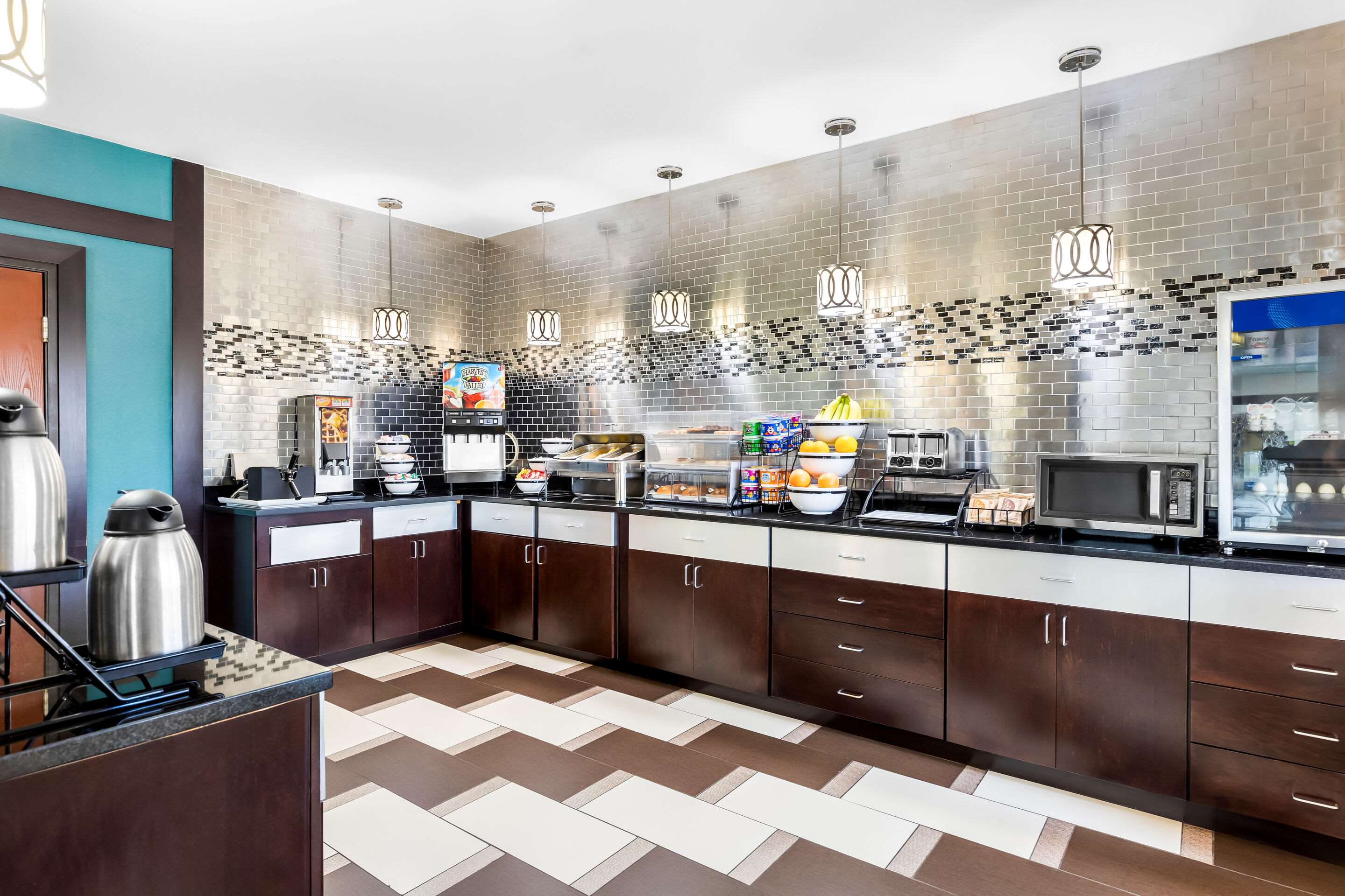 Breakfast area | Comfort Inn Marion
