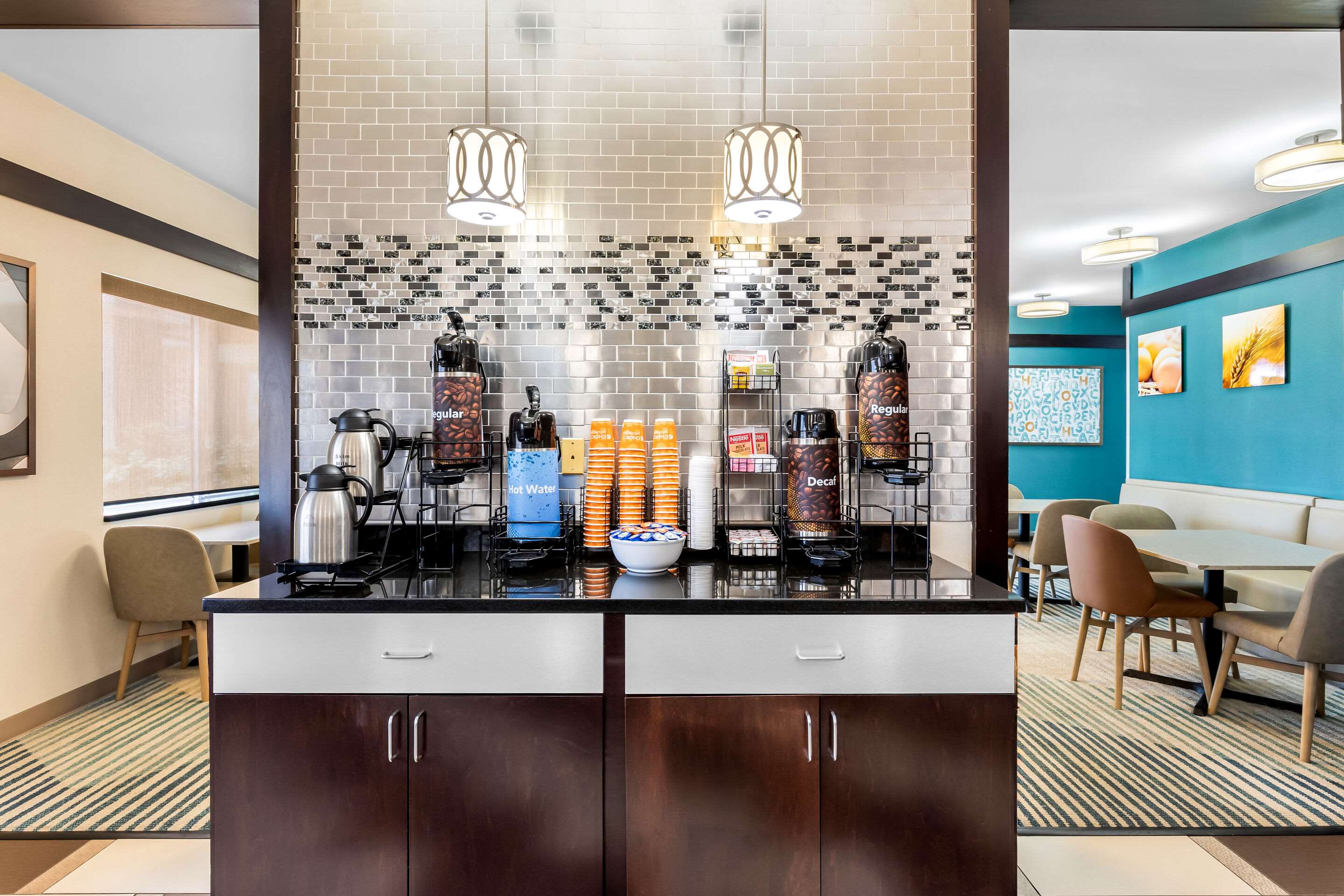 Breakfast area | Comfort Inn Marion