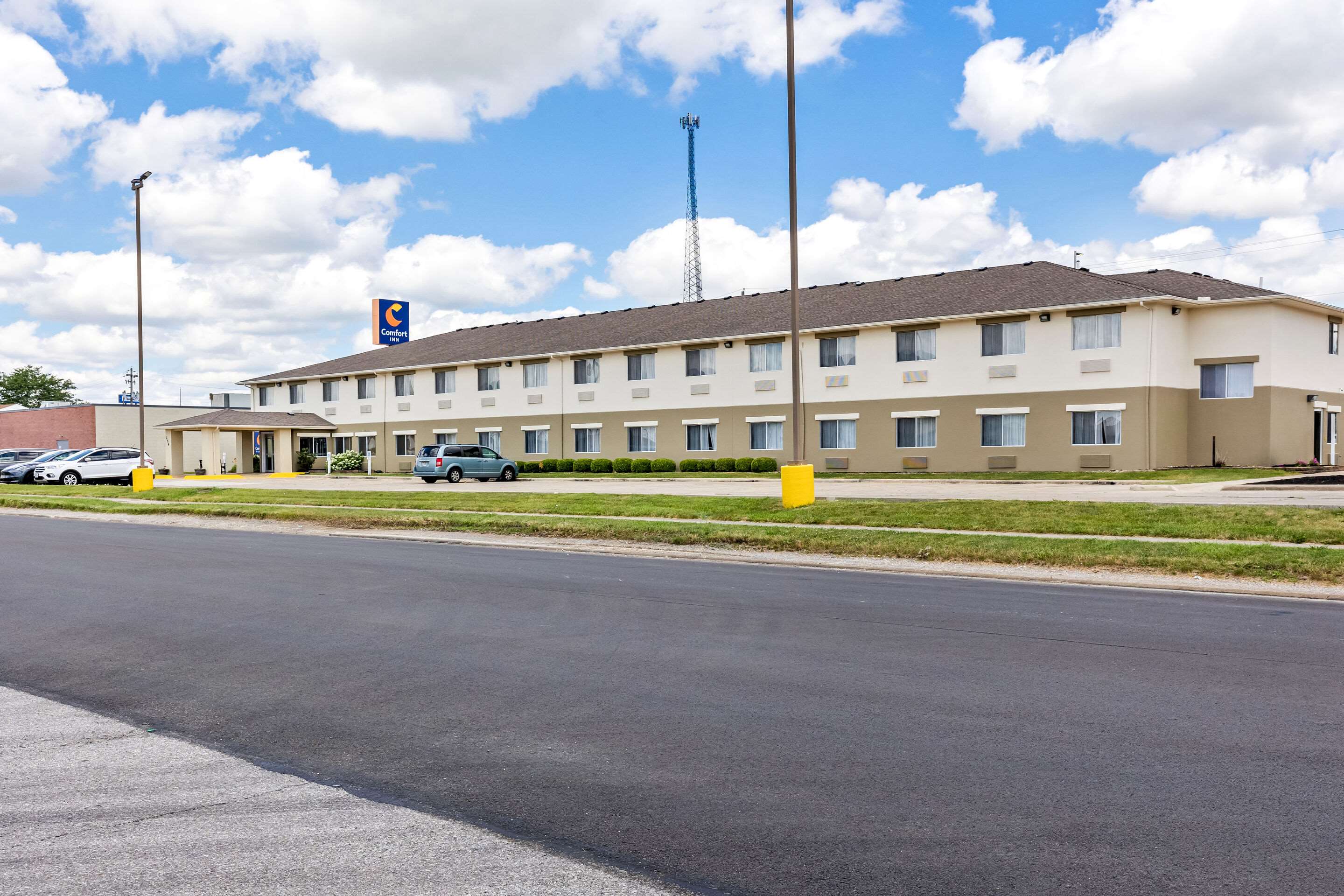 Hotel exterior | Comfort Inn Marion