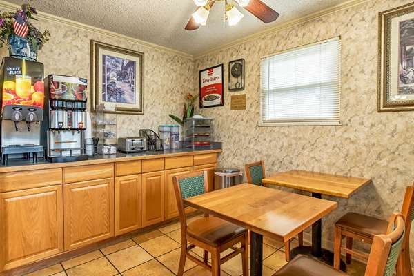 Amenities - Econo Lodge Worthington - I-270, Exit 23