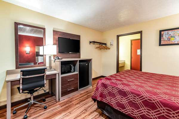  - Econo Lodge Worthington - I-270, Exit 23