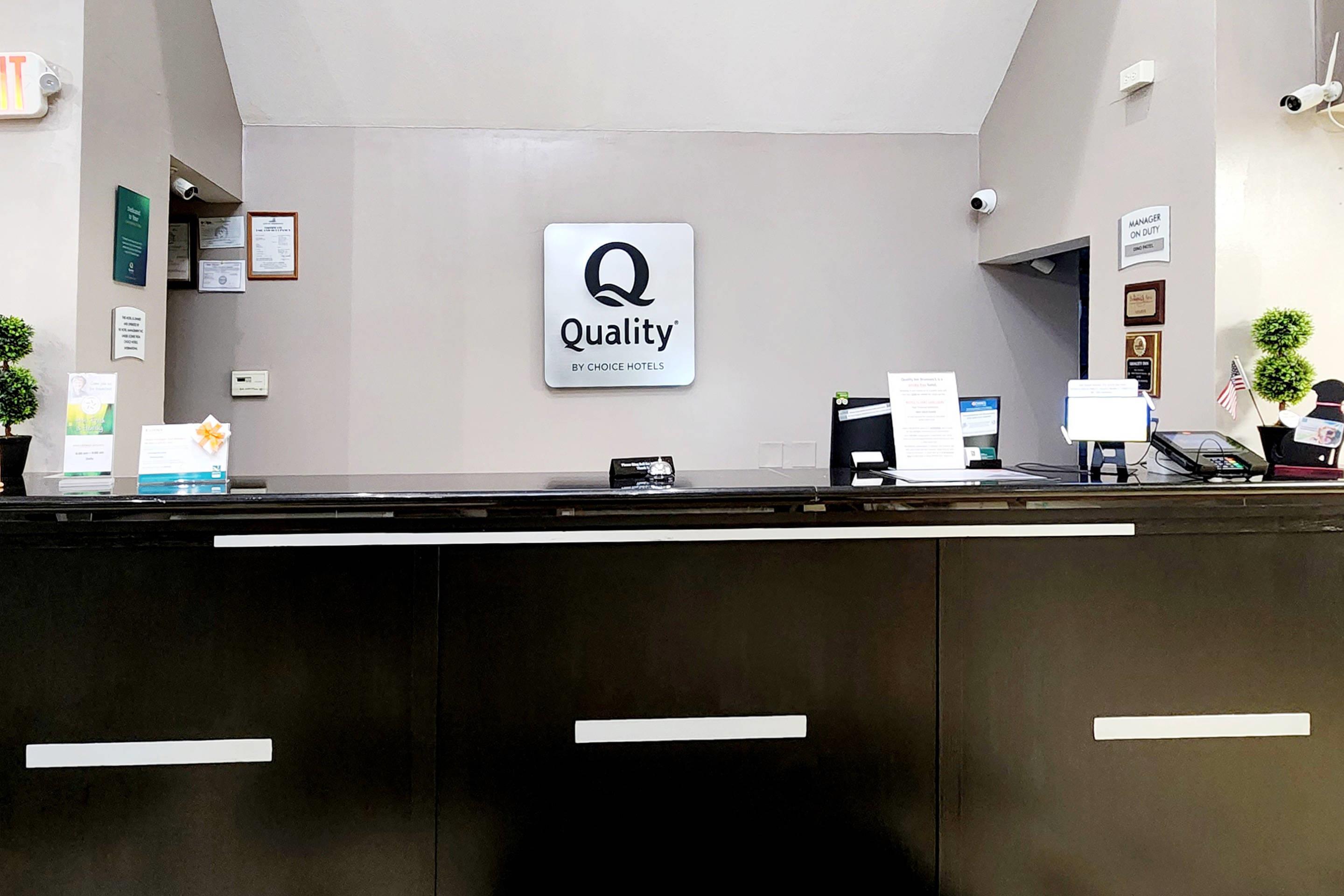 Front desk | Quality Inn Brunswick Cleveland South