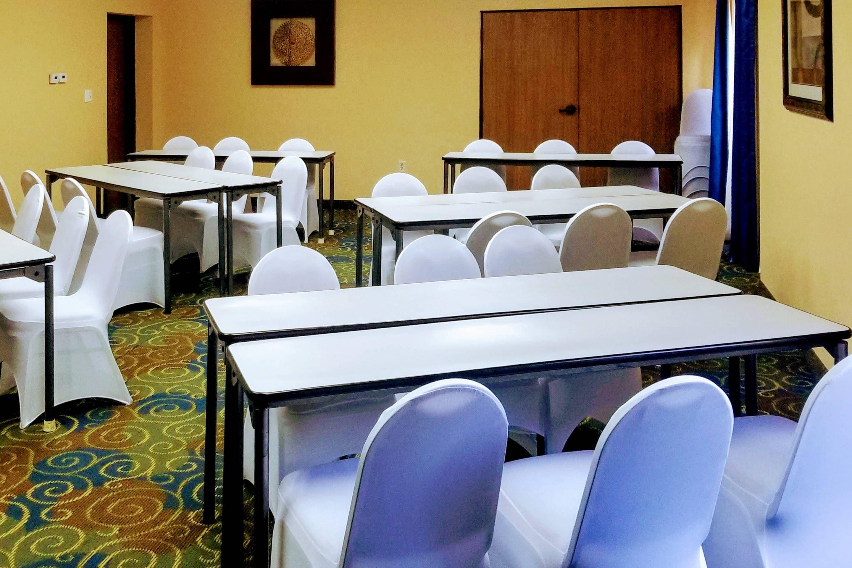 Meeting room | Quality Inn Brunswick Cleveland South