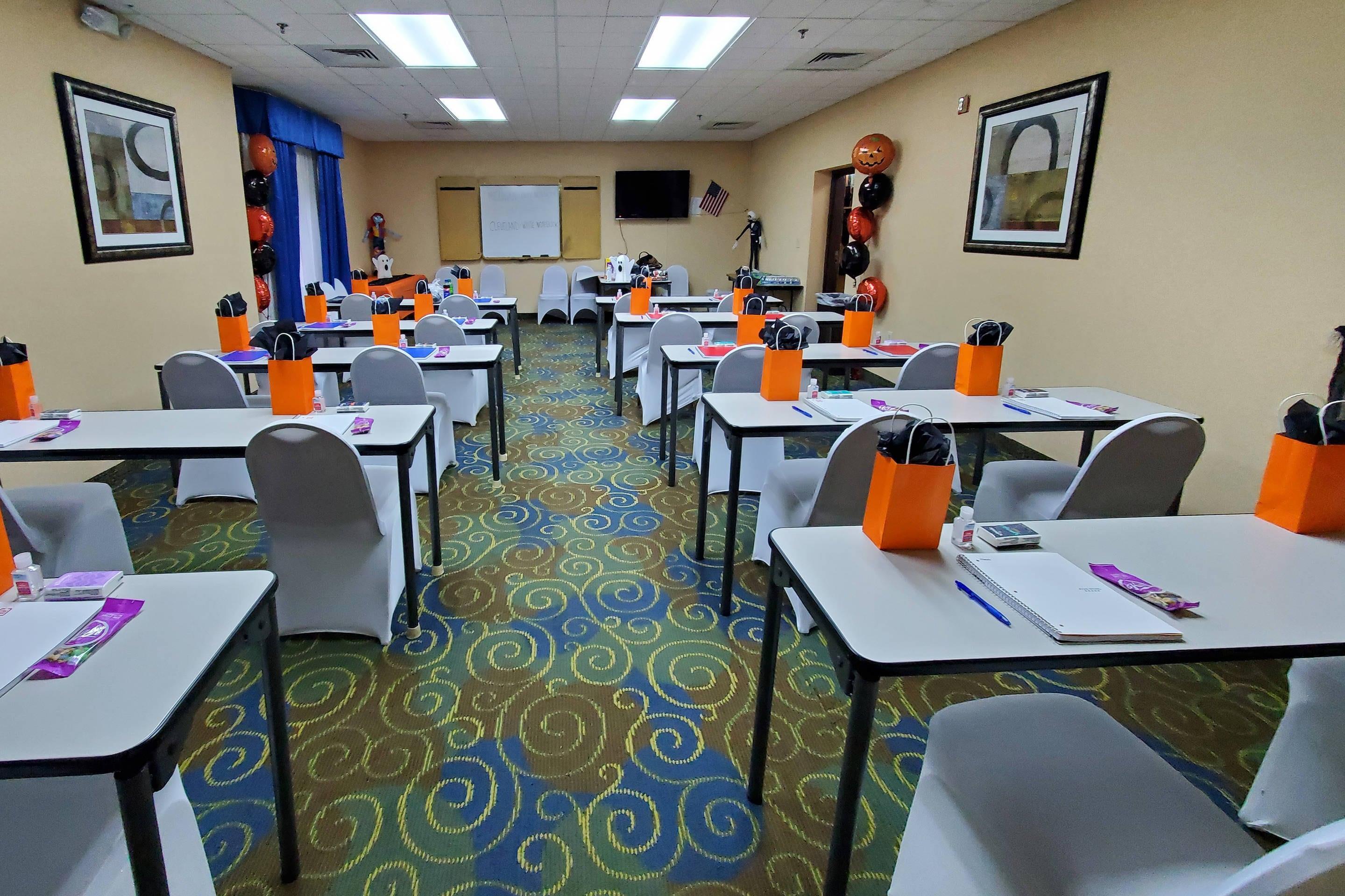 Meeting room | Quality Inn Brunswick Cleveland South