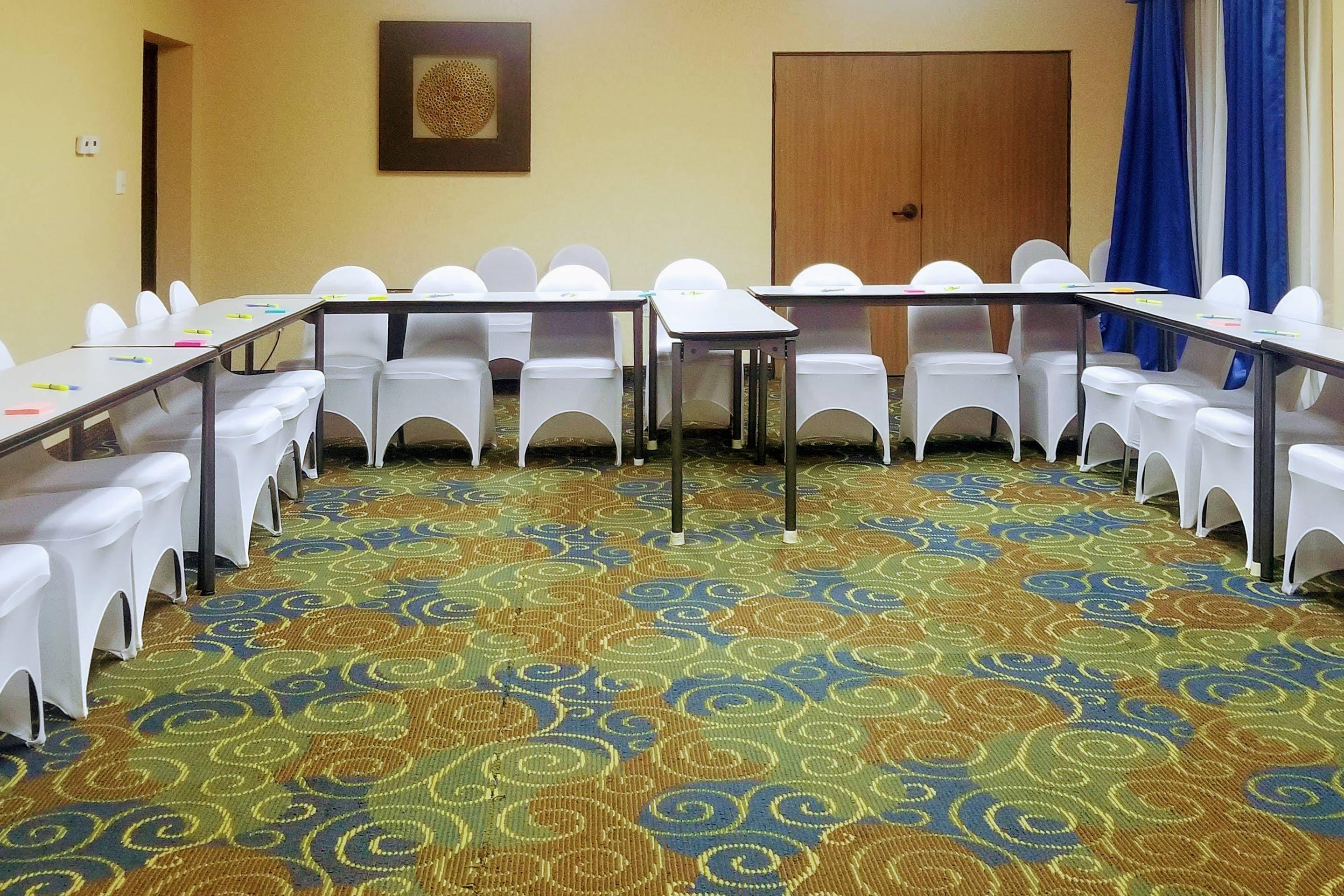 Meeting room | Quality Inn Brunswick Cleveland South