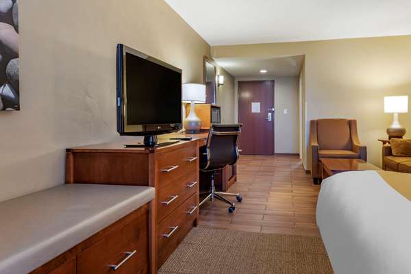  - Quality Inn Dover - I-77, Exit 83