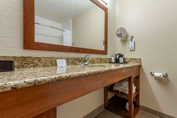  - Quality Inn Dover - I-77, Exit 83