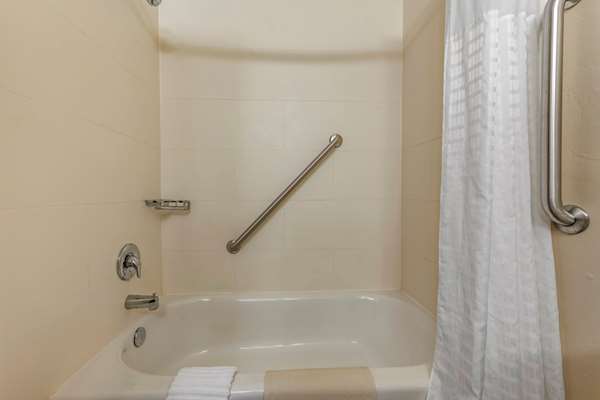  - Quality Inn Dover - I-77, Exit 83