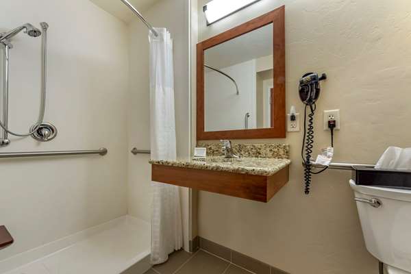 - Quality Inn Dover - I-77, Exit 83