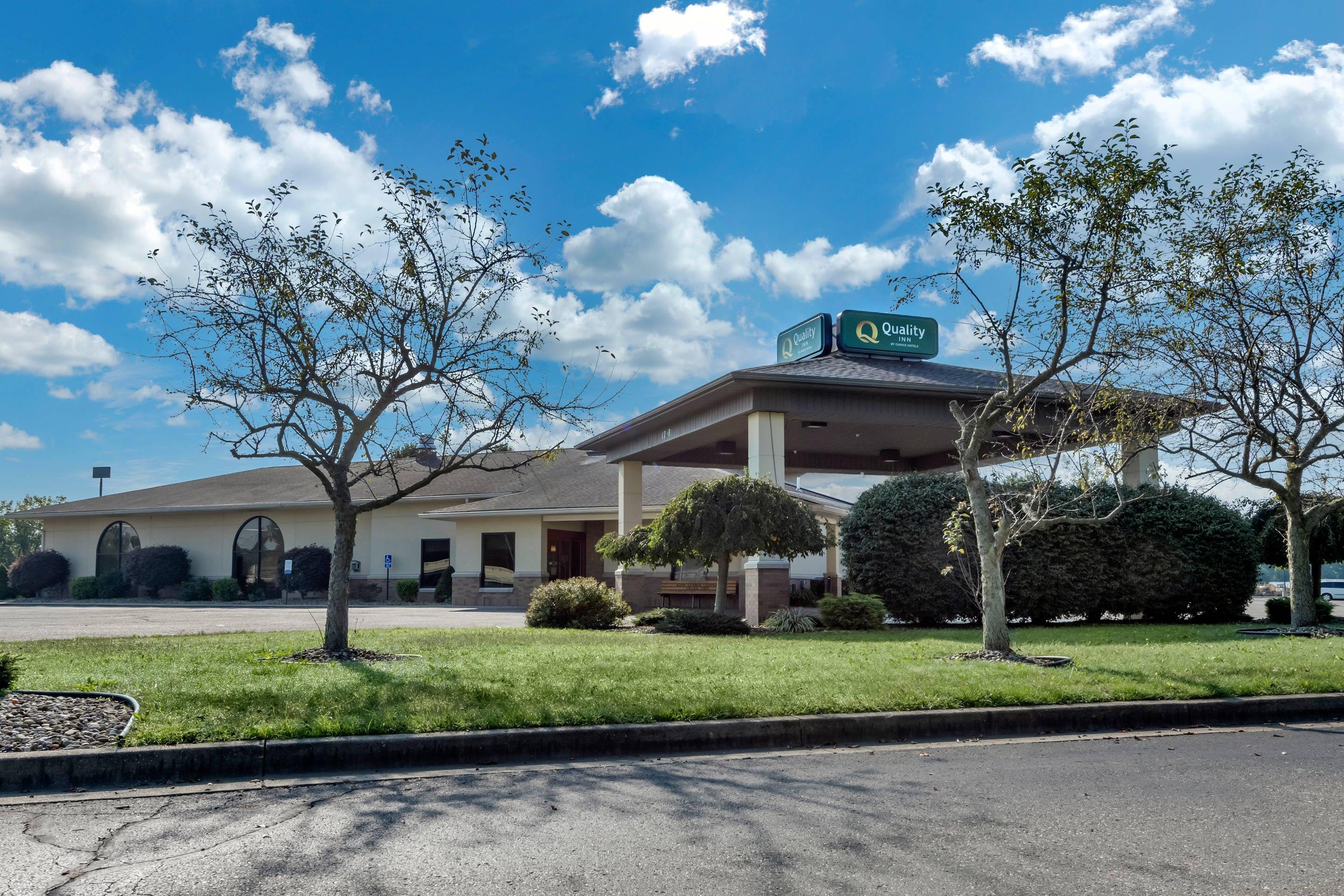 Hotel exterior | Comfort Inn