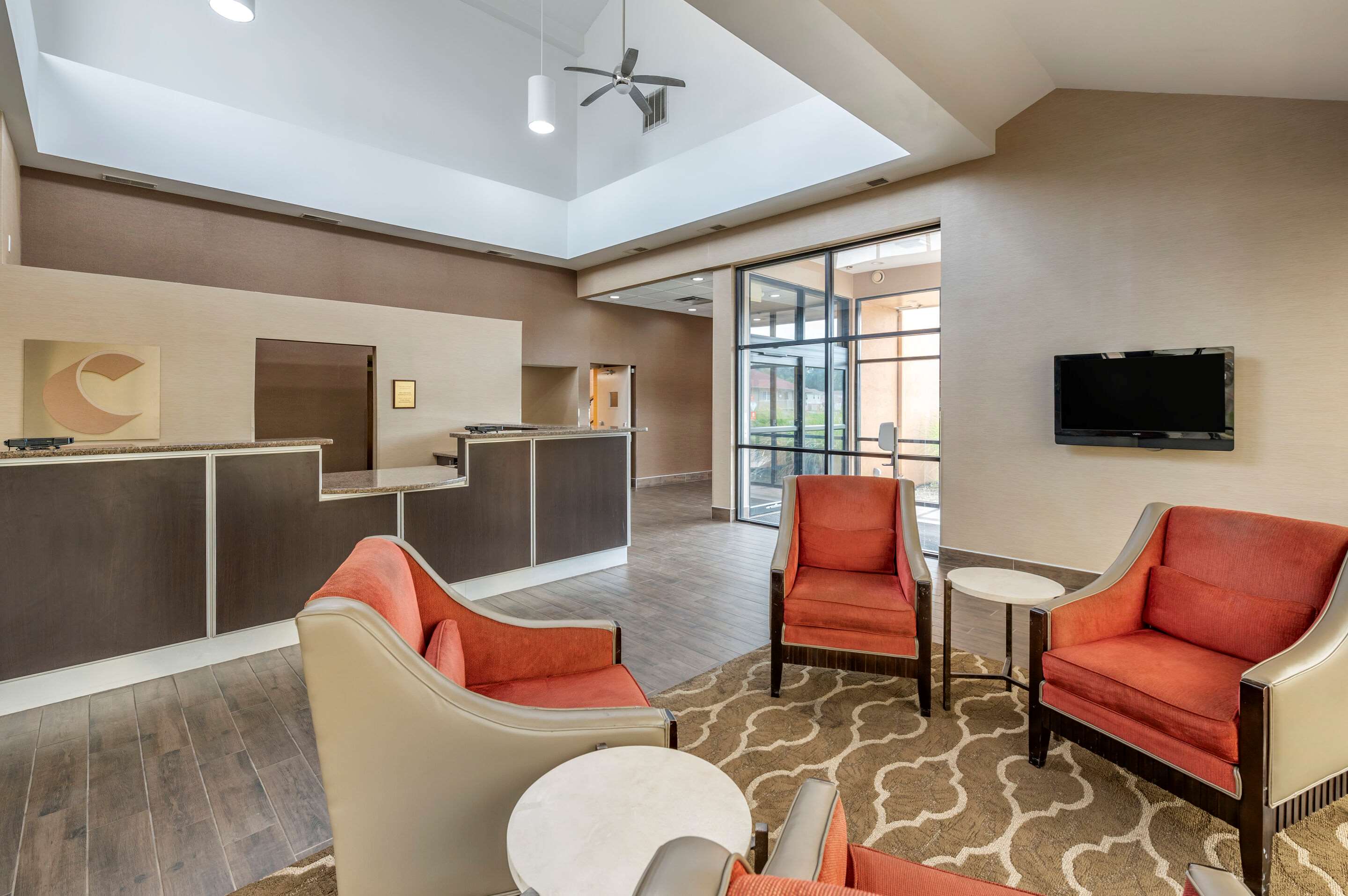 Lobby with sitting area | Comfort Inn Northeast Cincinnati