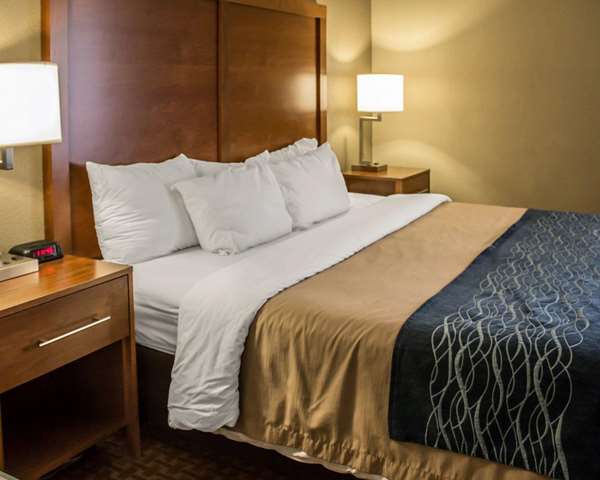 Suite - Quality Inn South Akron - I-77, Exit 120
