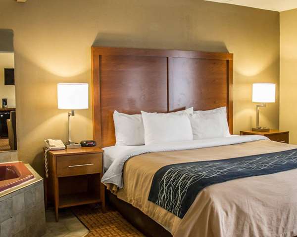 Suite - Quality Inn South Akron - I-77, Exit 120