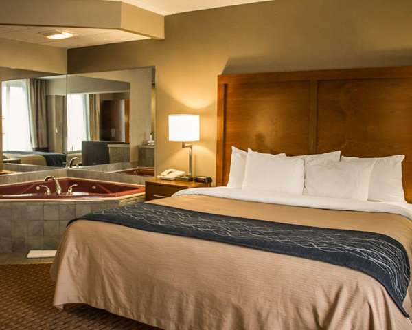 Suite - Quality Inn South Akron - I-77, Exit 120
