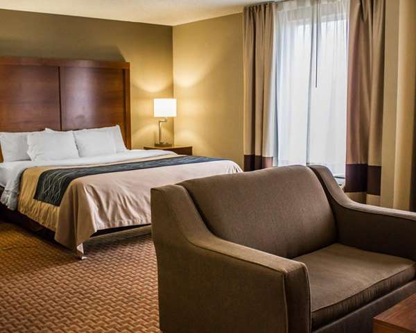 Suite - Quality Inn South Akron - I-77, Exit 120