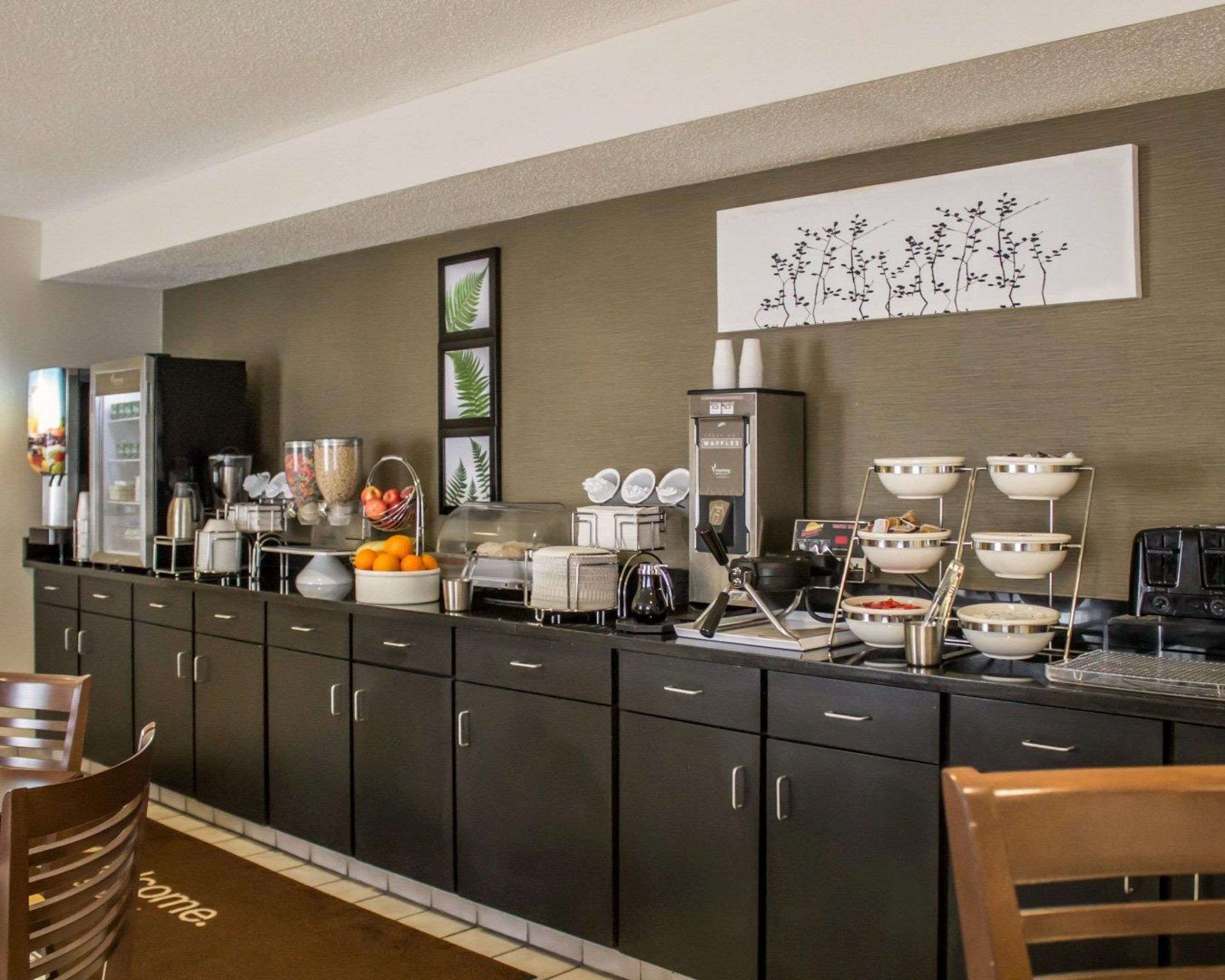 Breakfast counter