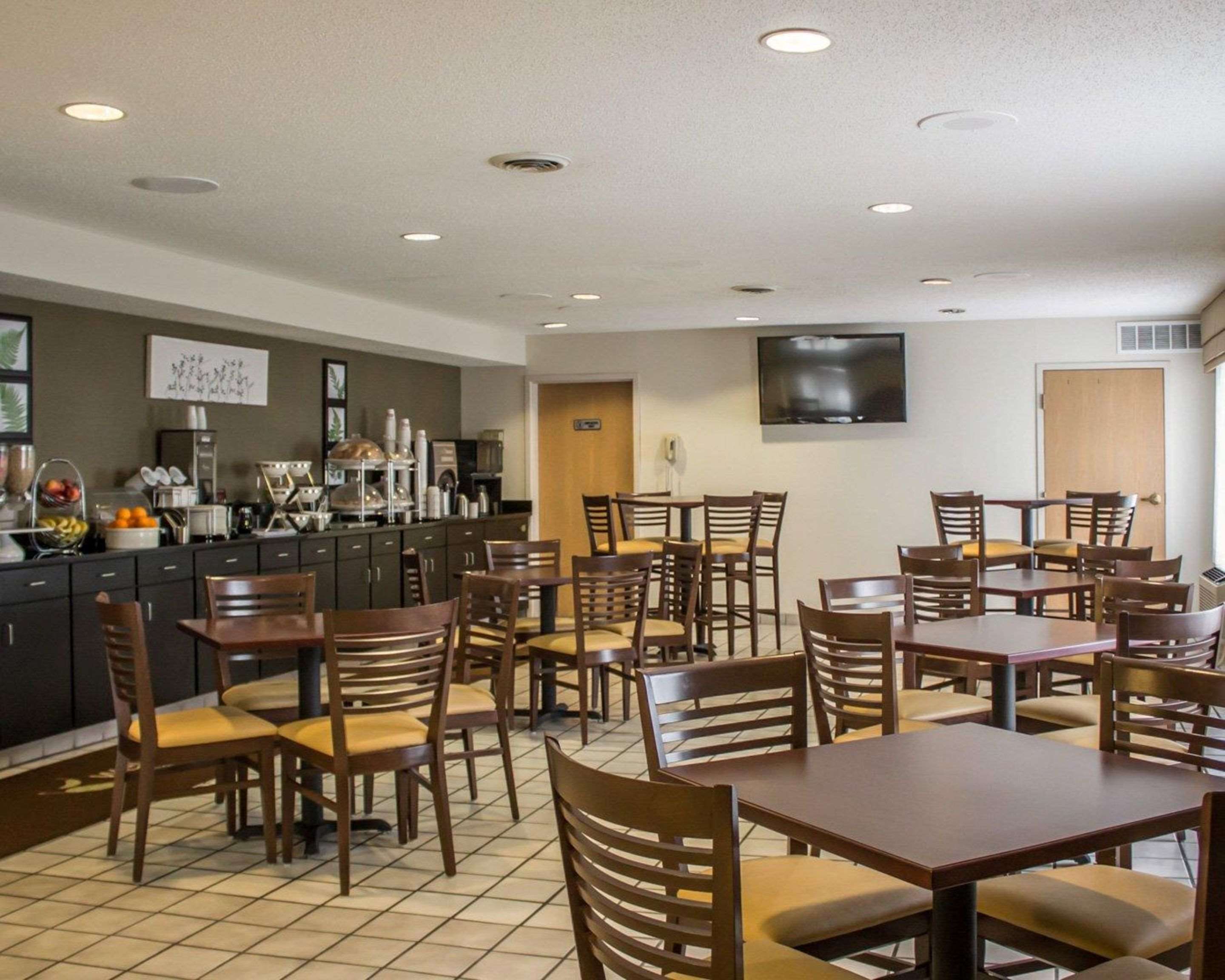 Breakfast room