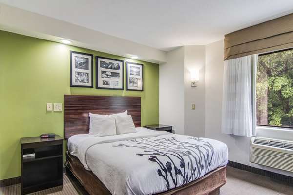  - Sleep Inn Austintown - I-80, Exit 223