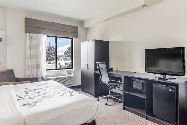  - Sleep Inn Austintown - I-80, Exit 223