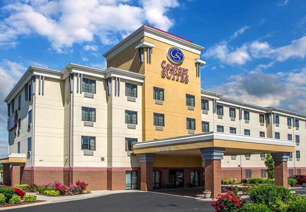 Exterior view - Comfort Suites Forest Park