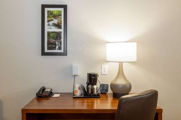 Suite - Comfort Suites Troy - I-75, Exit 74