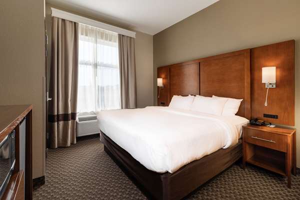  - Comfort Suites Troy - I-75, Exit 74