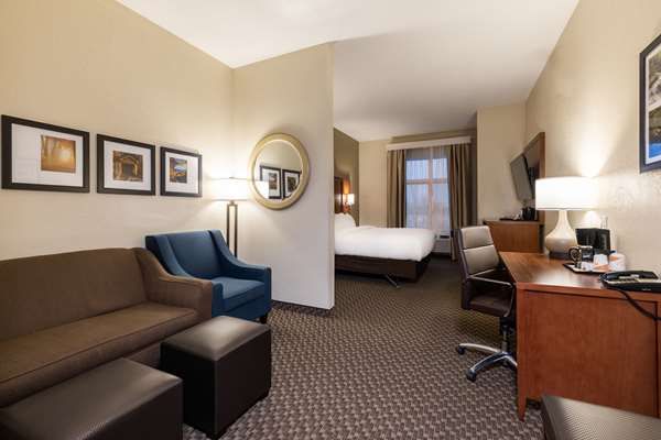 Suite - Comfort Suites Troy - I-75, Exit 74