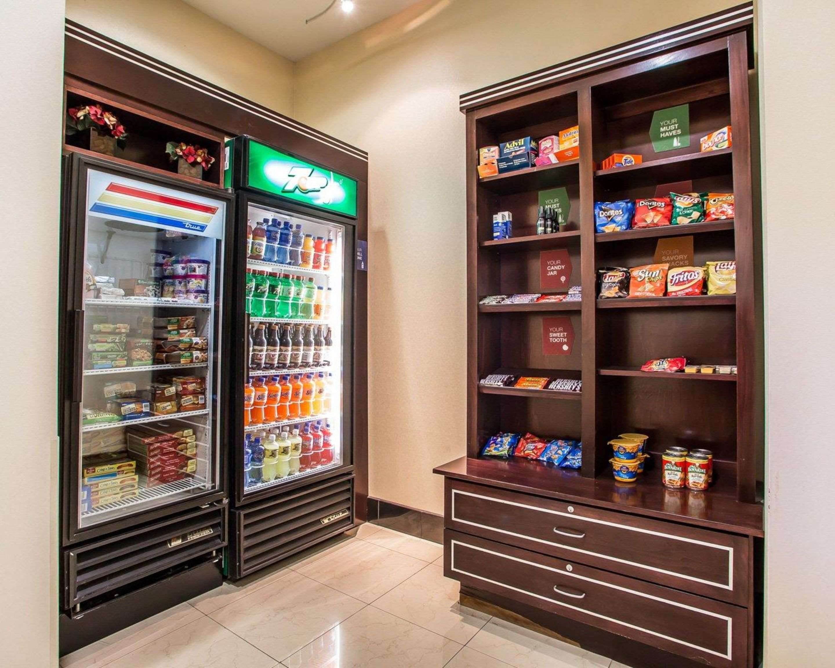 Hotel marketplace | Comfort Suites Troy-I75
