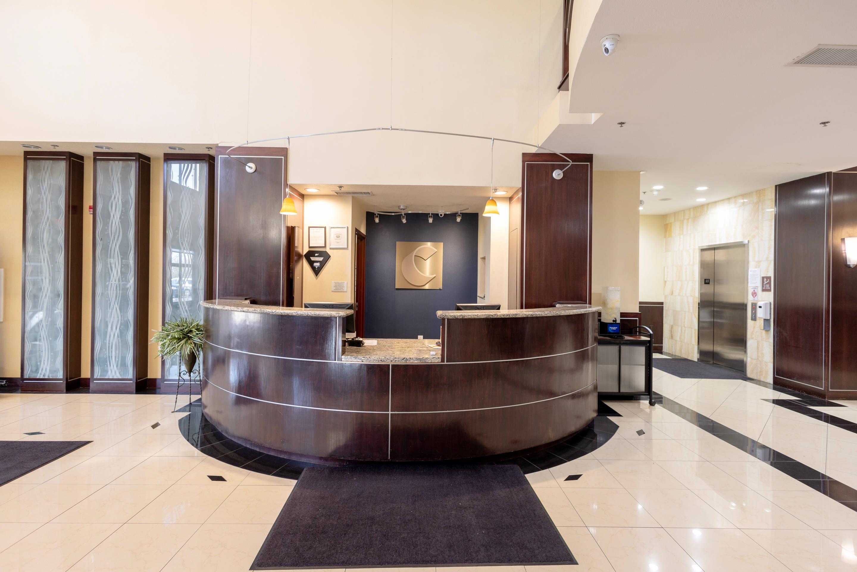 Hotel lobby | Comfort Suites Troy-I75