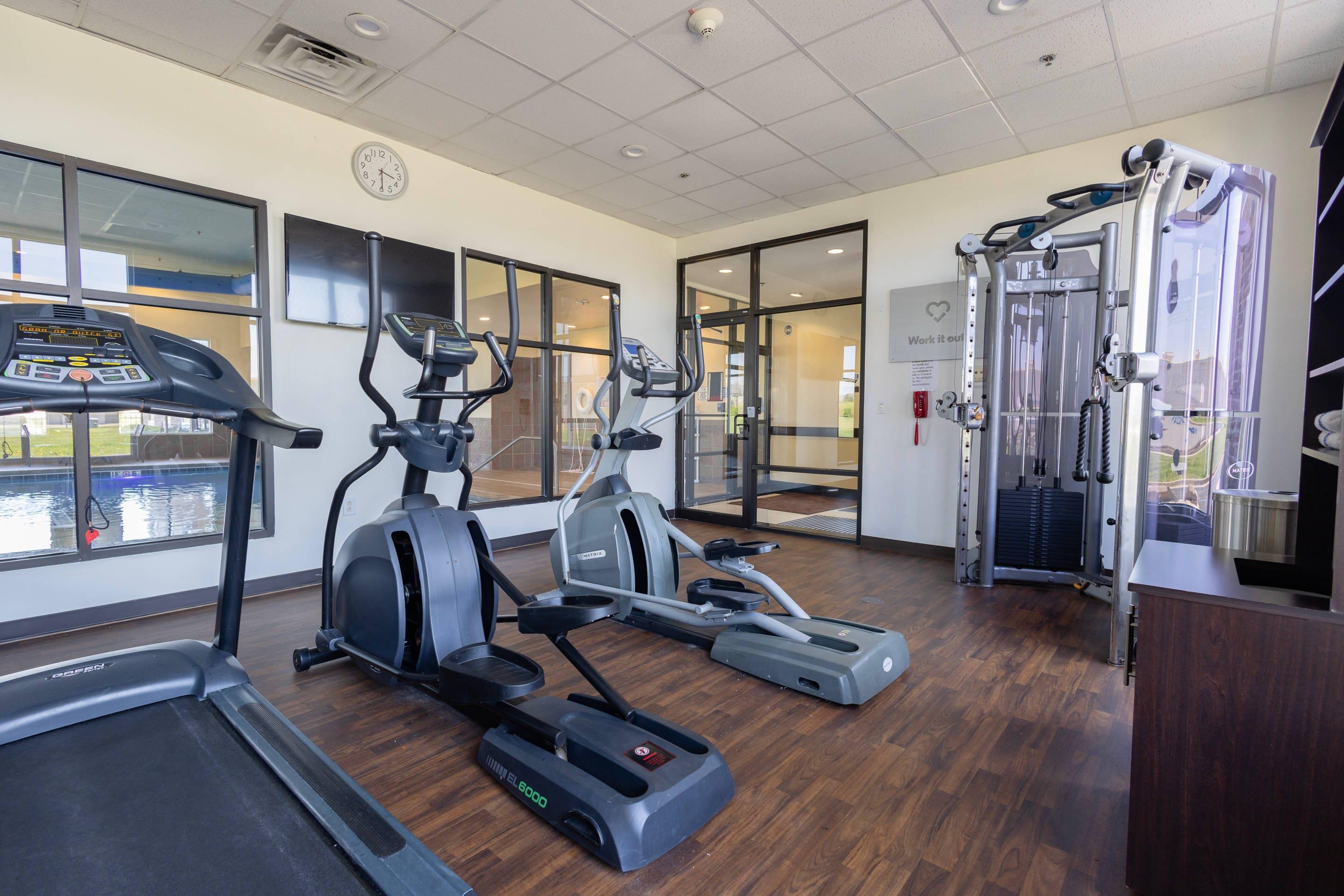 Fitness center | Comfort Suites Troy-I75