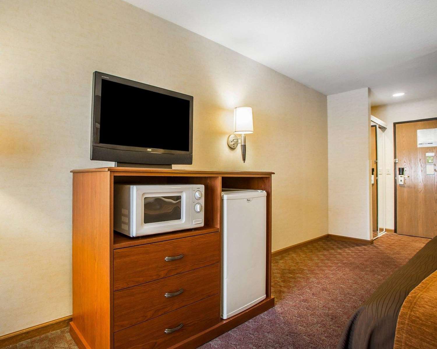 Comfort Inn Van Wert, OH See Discounts