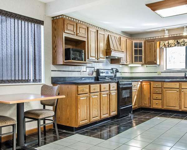 Suite - Comfort Inn Van Wert