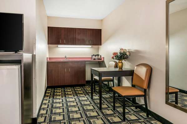 Suite - Suburban Studios Mason