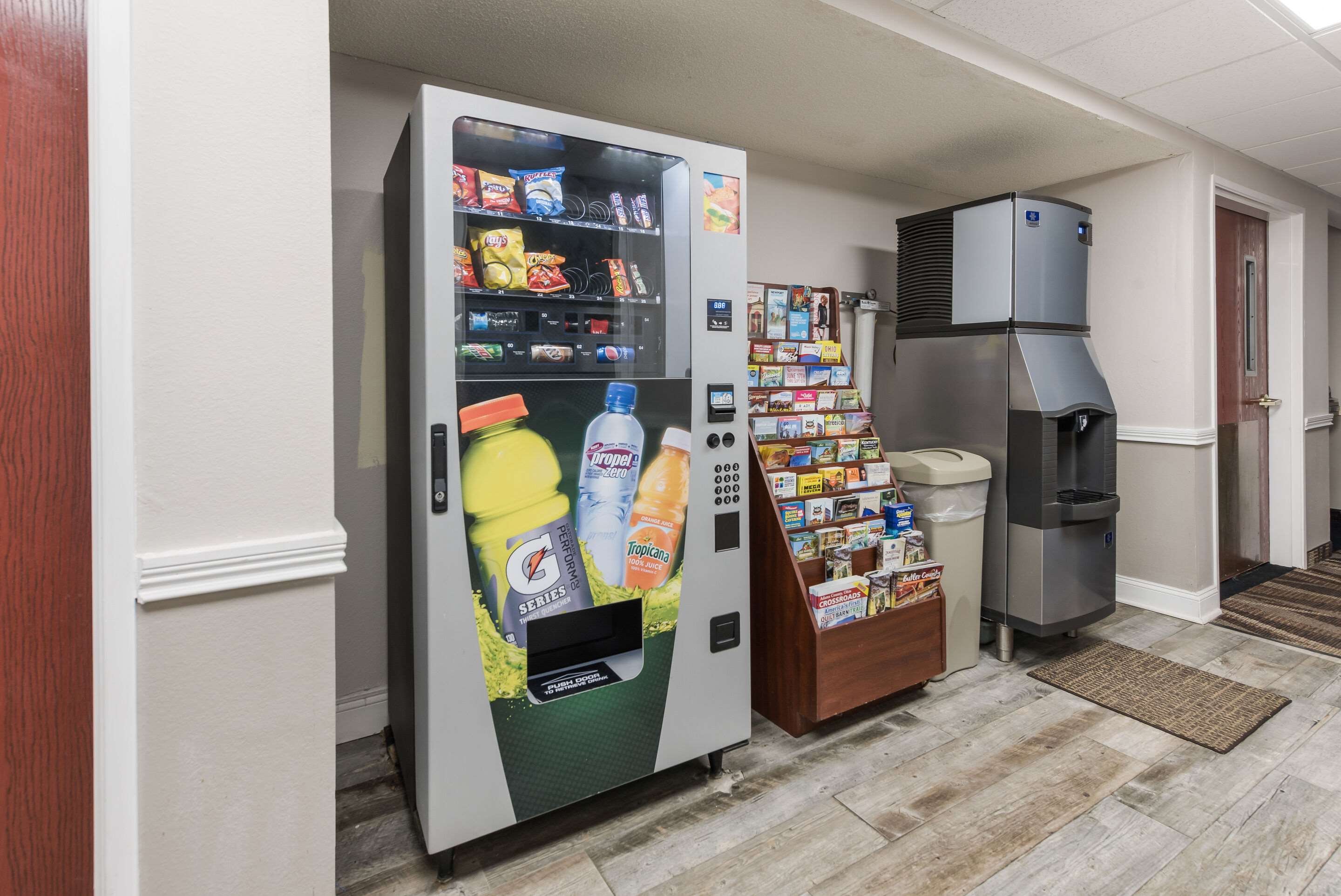 Hotel vending area | Suburban Studios Mason Hwy 42